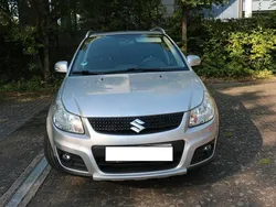 Silber Gebraucht 2013 Suzuki SX4 Style Limousine | 6.999 € (Fairer Preis)