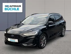 Obsidianschwarz metallic Gebraucht 2024 Ford Focus ST-Line X Kombi | 25.980 € (Guter Preis)