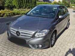 Grau Gebraucht 2013 Mercedes B200 Van / Kleinbus | 9.500 € (Guter Preis)