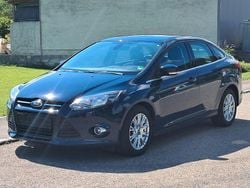 Blau Gebraucht 2011 Ford Focus Titanium Limousine | 5.980 € (Fairer Preis)