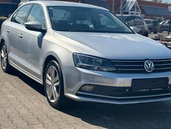 Silber Gebraucht 2015 VW Jetta Limousine | 6.660 € (Guter Preis)