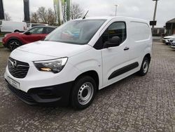 Casabl/arctic/eisweiss/kaolin Gebraucht 2022 Opel Combo Edition Van / Kleinbus | 18.900 € (Etwas zu teuer)