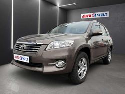 Braun Gebraucht 2011 Toyota RAV4 Basis SUV | 12.490 € (Etwas zu teuer)