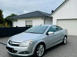 Silber Gebraucht 2007 Opel Astra Cabriolet Cabrio | 2.390 € (Guter Preis)