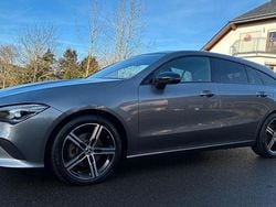 Grau Gebraucht 2022 Mercedes CLA200 Shooting Brake Progressive Kombi | 24.900 € (Fairer Preis)