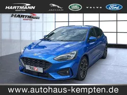 Dynamicblau Gebraucht 2021 Ford Focus ST-Line X Limousine | 18.450 € (Superpreis)