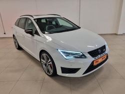 Weiß Gebraucht 2015 Cupra Leon Kombi | 17.870 € (Fairer Preis)