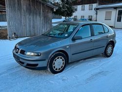Grau Gebraucht 2003 Seat Leon Limousine | 475 € (Superpreis)