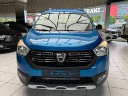 Blau Gebraucht 2019 Dacia Dokker Celebration Van | 11.500 € (Fairer Preis)