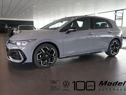 Mondsteingrau Gebraucht 2025 VW Golf VIII R-line Limousine | 37.900 € (Teuer)