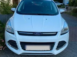 Weiß Gebraucht 2016 Ford Kuga Trend SUV | 11.500 € (Guter Preis)