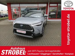 Manhattangrau metallic Gebraucht 2023 Toyota Corolla Cross Team SUV | 28.950 € (Fairer Preis)