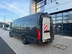Grau Gebraucht 2023 Mercedes Sprinter Van | 45.767 € (Teuer)
