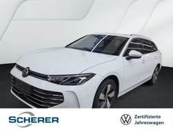 Weiß Gebraucht 2024 VW Passat Business Kombi | 30.900 € (Guter Preis)