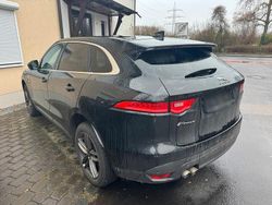 Schwarz Gebraucht 2016 Jaguar F-Pace Portfolio SUV | 13.400 € (Teuer)