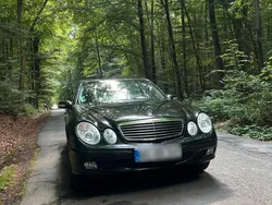 Schwarz Gebraucht 2004 Mercedes E220 Limousine | 4.400 €