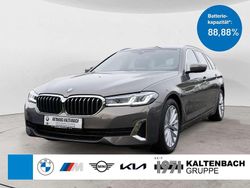 Grau Gebraucht 2022 BMW 530e Luxury Line Kombi | 29.890 € (Guter Preis)
