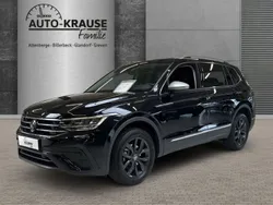 Schwarz Gebraucht 2024 VW Tiguan Allspace Move SUV | 35.985 € (Fairer Preis)