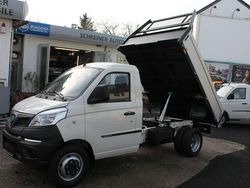 Plaster weiss Neu 2025 Piaggio Porter SUV | 29.950 € (Etwas zu teuer)