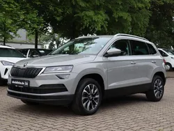 Steelgrau Gebraucht 2020 Skoda Karoq Drive SUV | 26.889 € (Fairer Preis)
