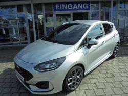 Silber Gebraucht 2023 Ford Fiesta ST-Line Limousine | 17.990 € (Fairer Preis)