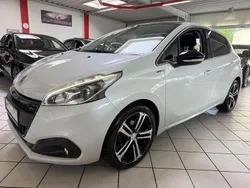 Weiß Gebraucht 2018 Peugeot 208 Allure GT-Line Kleinwagen | 9.990 € (Fairer Preis)