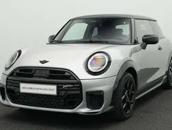 Grau Gebraucht 2024 Mini John Cooper Works Kleinwagen | 28.635 € (Fairer Preis)