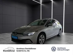 Reflexsilber (silber) Gebraucht 2021 VW Golf VIII Life Kombi | 16.995 € (Guter Preis)