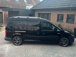 Schwarz Gebraucht 2016 VW Caddy Maxi Van / Kleinbus | 12.900 € (Fairer Preis)