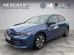 Blau Neu 2025 VW Golf VIII Life Limousine | 31.900 € (Teuer)
