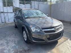 Grau Gebraucht 2010 Opel Astra Selection Limousine | 3.490 € (Guter Preis)