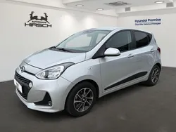 Silber Gebraucht 2016 Hyundai i10 Trend Kleinwagen | 8.990 € (Fairer Preis)