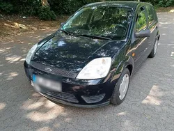 Blau Gebraucht 2005 Ford Fiesta Kleinwagen | 1.600 € (Guter Preis)