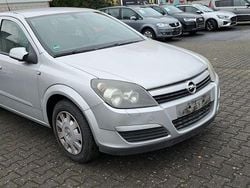 Silber Gebraucht 2005 Opel Astra Edition Limousine | 1.590 € (Fairer Preis)
