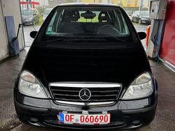 Schwarz Gebraucht 2001 Mercedes A160 Avantgarde Van / Kleinbus | 2.100 € (Fairer Preis)