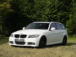 Weiß Gebraucht 2009 BMW 330 M Sport Kombi | 10.999 € (Teuer)