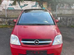 Rot Gebraucht 2003 Opel Meriva Van / Kleinbus | 2.490 € (Fairer Preis)
