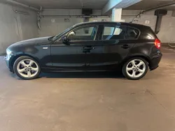 Schwarz Gebraucht 2011 BMW 123 Sport Line Kleinwagen | 6.999 €