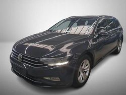 Grau Gebraucht 2021 VW Passat Business Kombi | 20.678 € (Guter Preis)