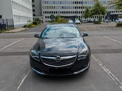 Schwarz Gebraucht 2015 Opel Insignia Edition Kombi | 8.250 € (Fairer Preis)