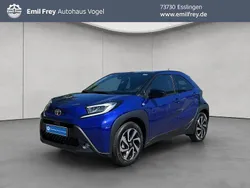 Blau Neu 2025 Toyota Aygo Kleinwagen | 19.690 €