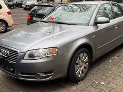 Grau Gebraucht 2006 Audi A4 Limousine | 4.199 € (Fairer Preis)