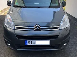 Schwarz Gebraucht 2017 Citroën Berlingo Shine Van / Kleinbus | 8.900 € (Fairer Preis)