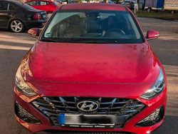 Rot Gebraucht 2023 Hyundai i30 Limousine | 18.999 € (Fairer Preis)