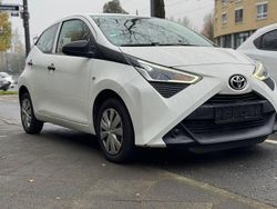 Weiß Gebraucht 2020 Toyota Aygo Kleinwagen | 7.300 € (Guter Preis)