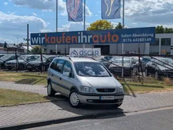 Grau Gebraucht 2003 Opel Zafira Executive Van / Kleinbus | 3.499 € (Teuer)