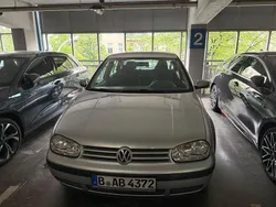 Silber Gebraucht 2002 VW Golf IV Trendline Limousine | 2.000 € (Guter Preis)