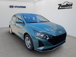 Grün Neu 2025 Hyundai i20 Select Limousine | 18.990 € (Superpreis)