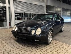 Blau Gebraucht 2001 Mercedes CLK320 Elegance Coupé | 2.800 € (Fairer Preis)