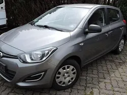 Grau Gebraucht 2013 Hyundai i20 Kleinwagen | 2.800 € (Guter Preis)